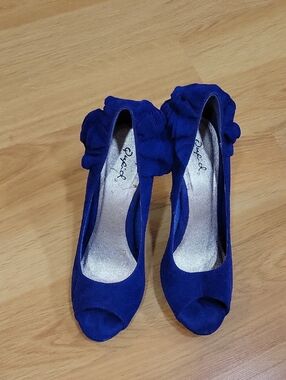 Qupid Royal Blue Suede Peep-Toe Heels with Rosette